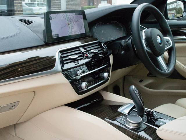 2020 BMW 5 Series 2.0 520d MHT M Sport Plus Auto