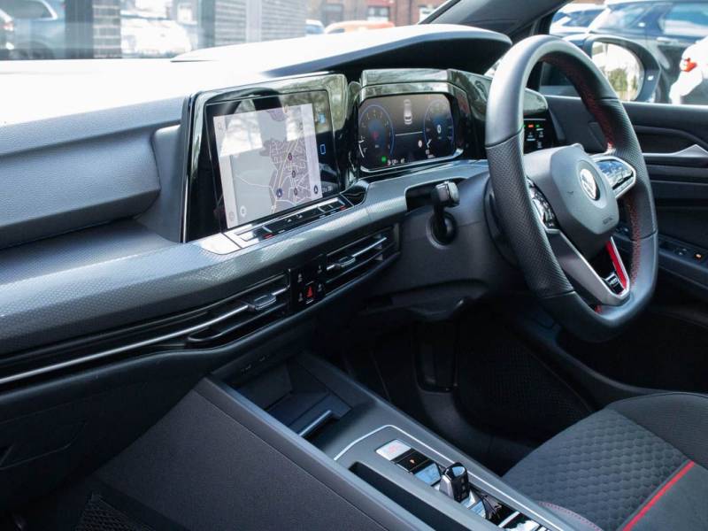 Volkswagen Golf   Registered:2021(21)