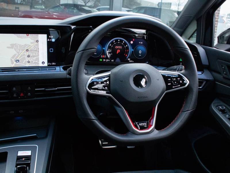 Volkswagen Golf   Registered:2021(21)