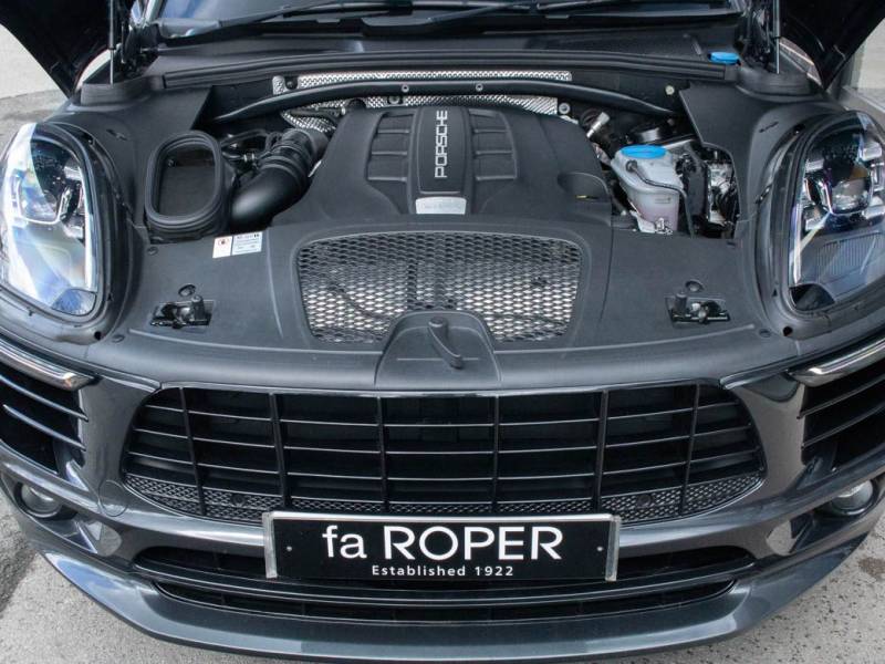 Porsche Macan   Registered:2017(17)