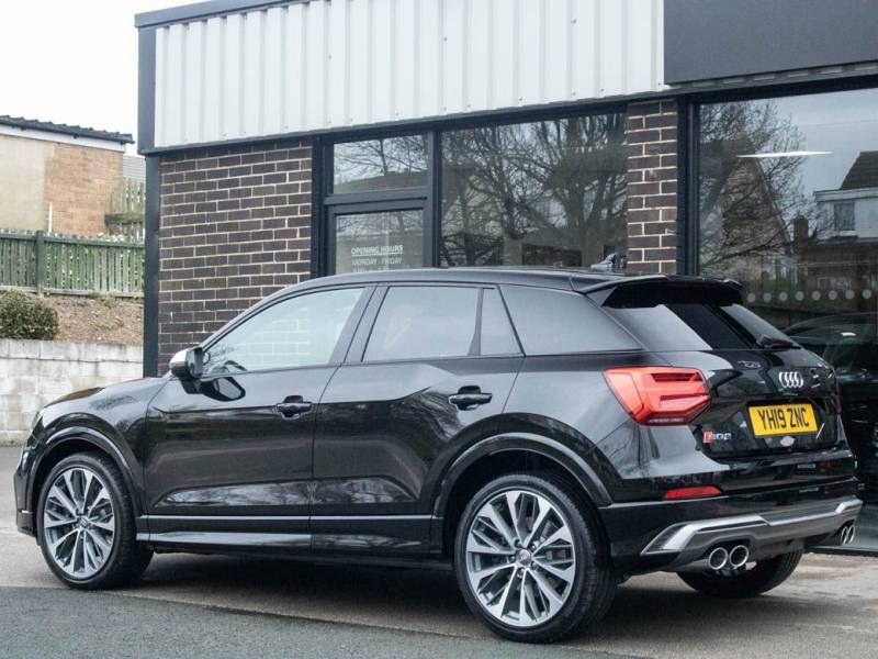 Audi SQ2   Registered:2019(19)