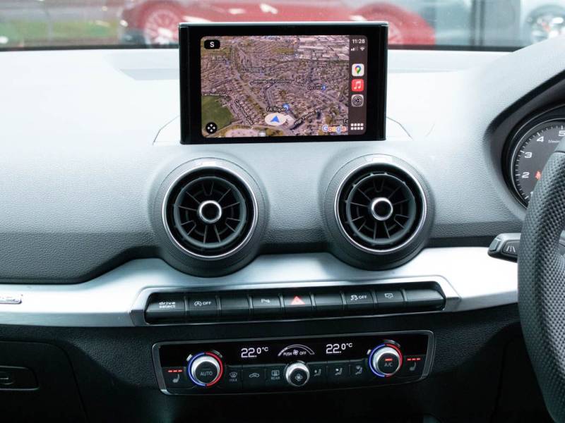 Audi SQ2   Registered:2019(19)