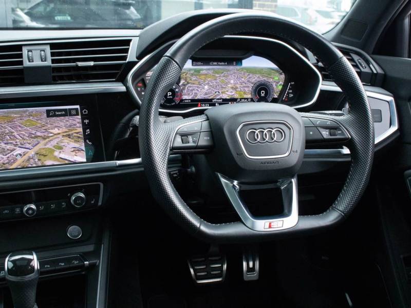 Audi Q3   Registered:2020(20)