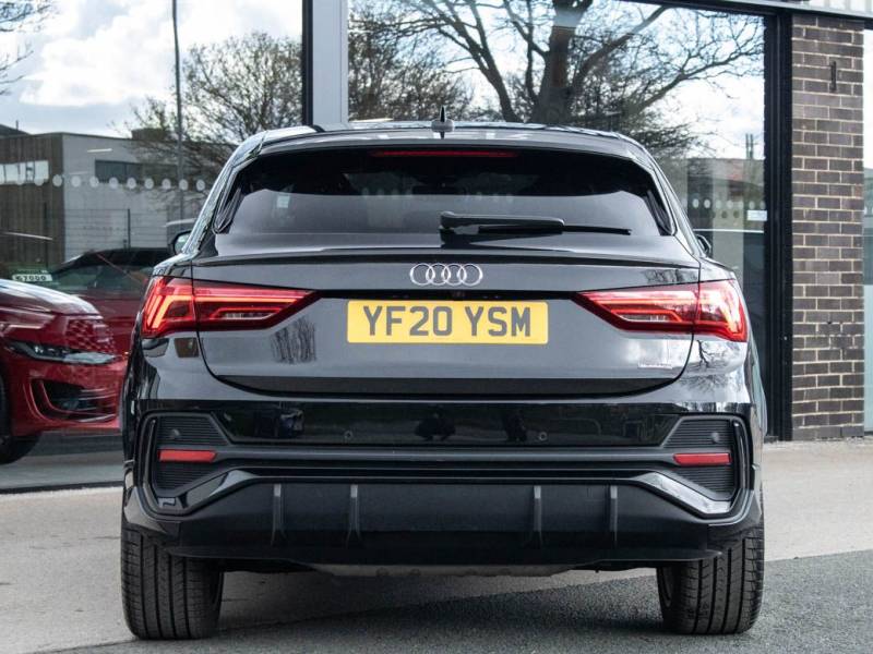 Audi Q3   Registered:2020(20)