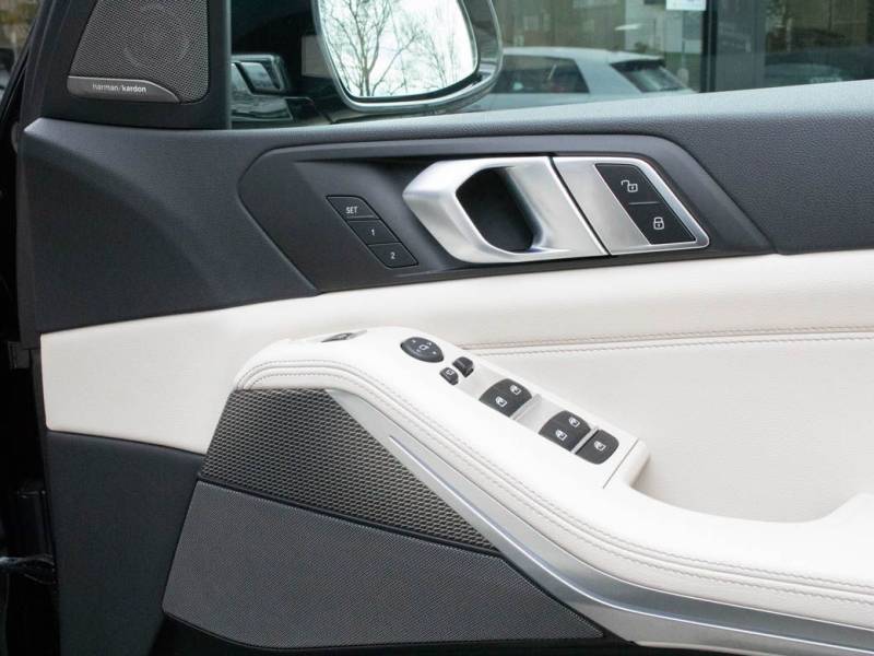 BMW X5   Registered:2019(69)