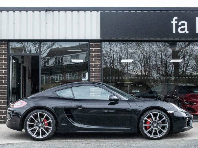 Porsche Cayman   Registered:2015(15)