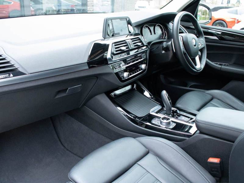 BMW X3   Registered:2018(18)