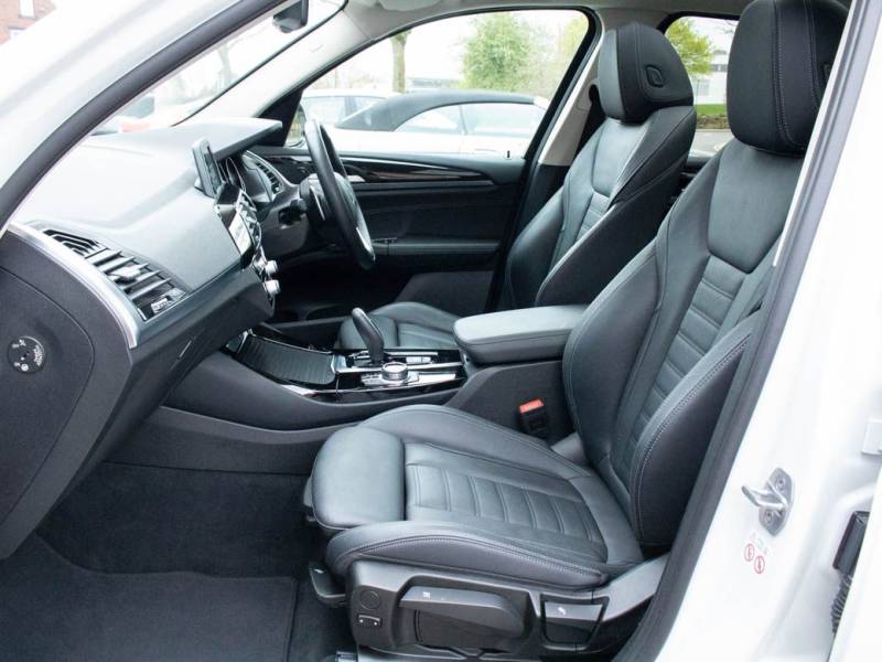 BMW X3   Registered:2018(18)