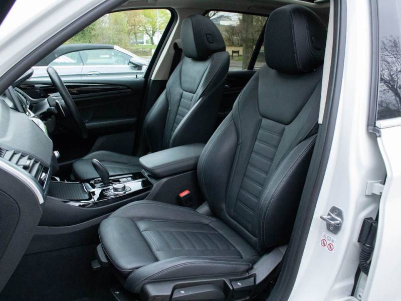 BMW X3   Registered:2018(18)