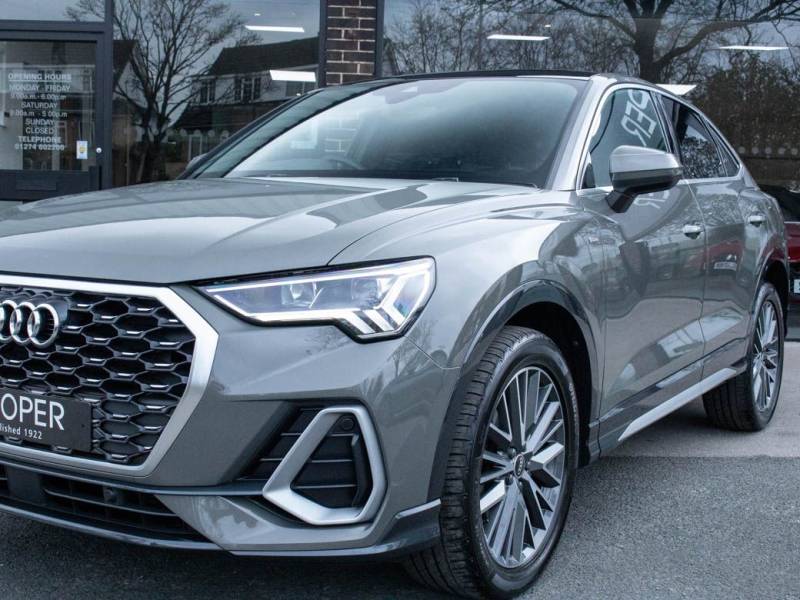 Audi Q3   Registered:2021(70)