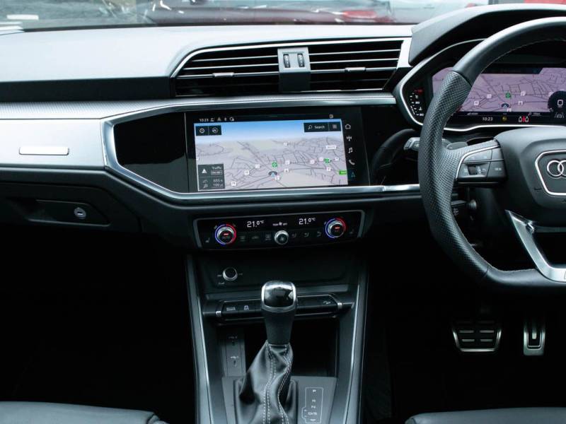 Audi Q3   Registered:2021(70)