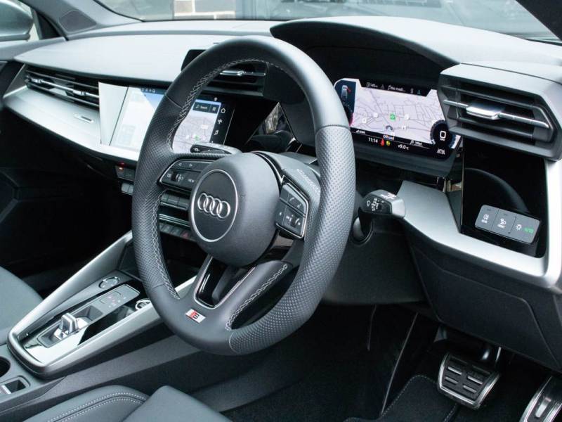 Audi A3   Registered:2022(22)