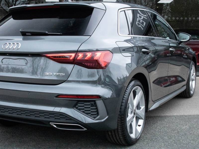 Audi A3   Registered:2022(22)