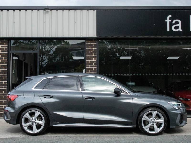 Audi A3   Registered:2020(70)