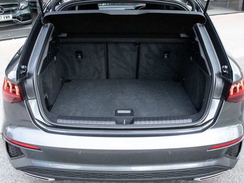 Audi A3   Registered:2020(70)