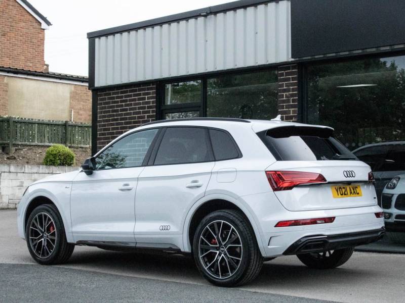 Audi Q5   Registered:2021(21)