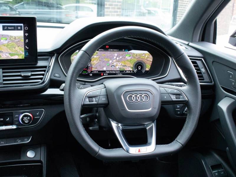 Audi Q5   Registered:2021(21)