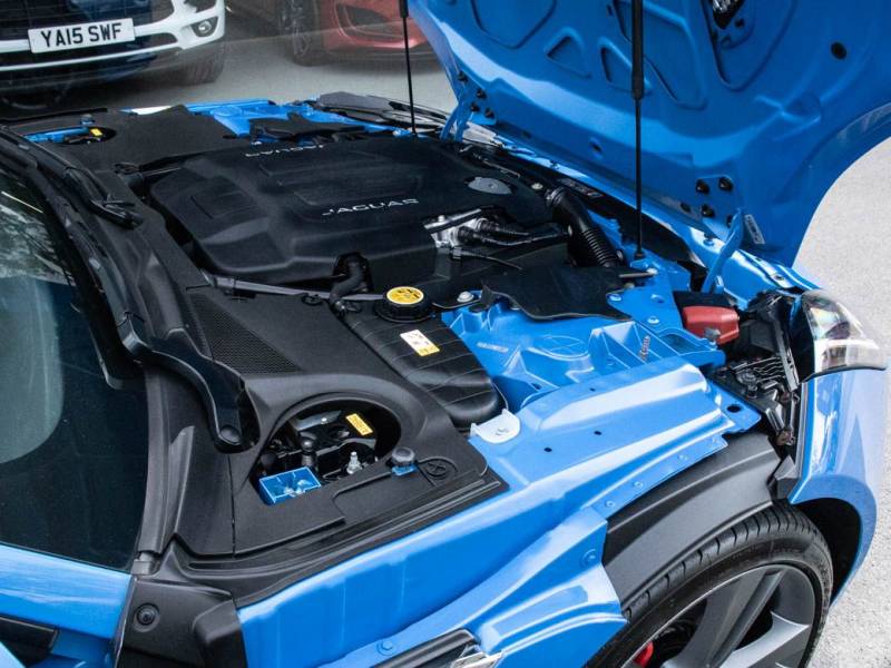 Jaguar F Type   Registered:2017(17)