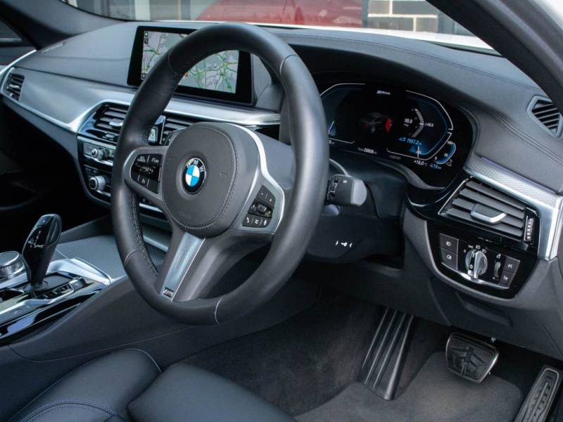 BMW 5 Series   Registered:2019(69)
