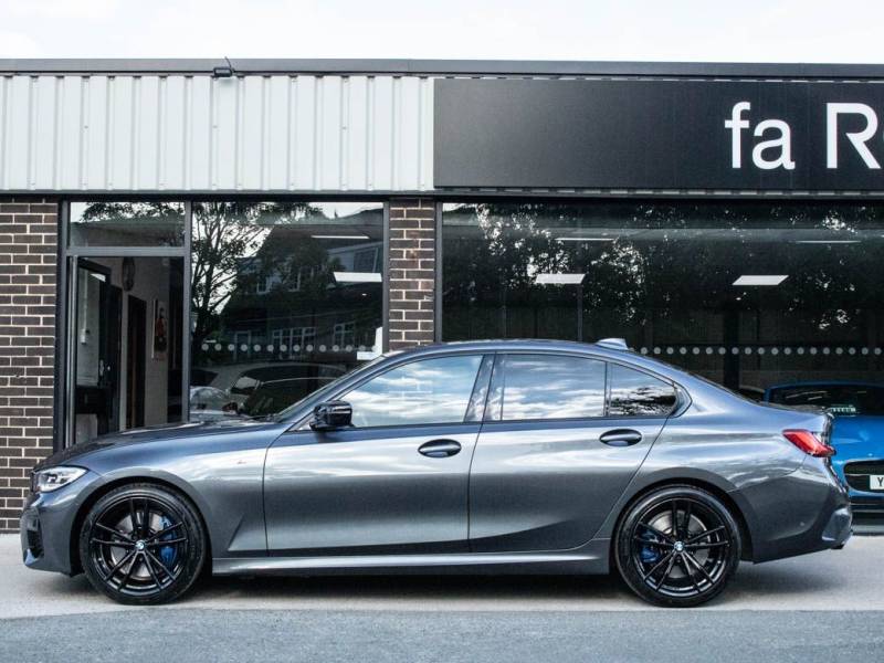 BMW 3 Series   Registered:2020(70)