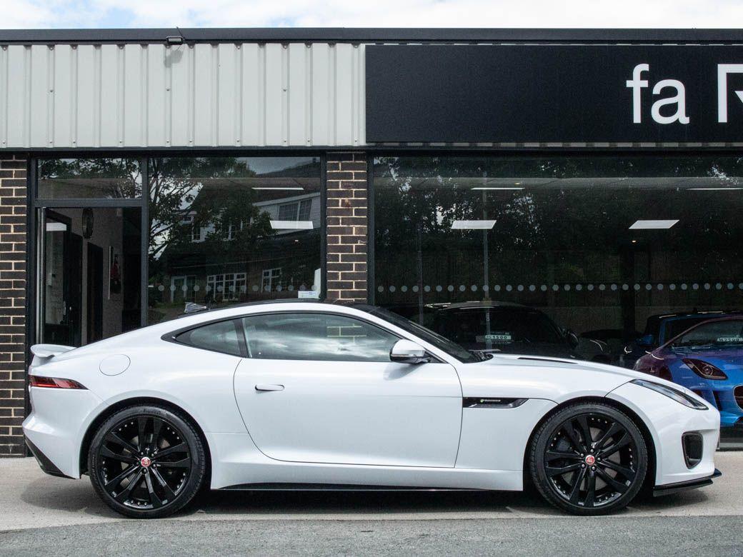 Jaguar F-Type 3.0V6 R-Dynamic Auto 380ps Coupe Petrol Yulong White Metallic