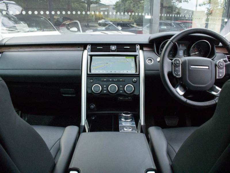 Land Rover Discovery   Registered:2017(67)