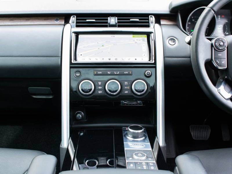 Land Rover Discovery   Registered:2017(67)