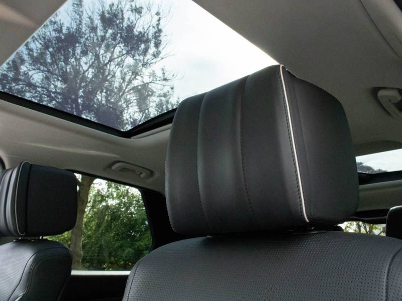 Land Rover Discovery   Registered:2017(67)