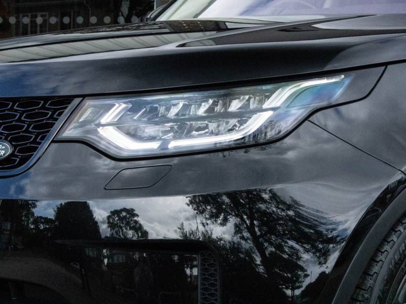 Land Rover Discovery   Registered:2017(67)