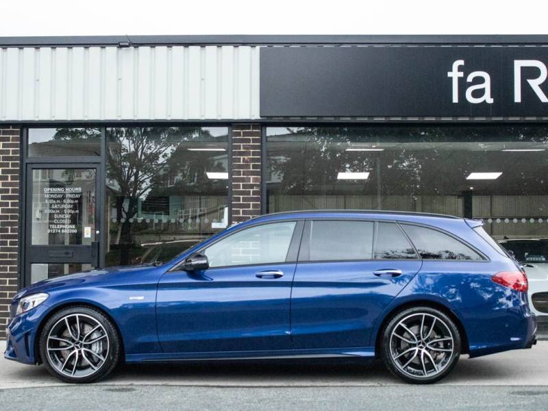 Mercedes Benz C Class   Registered:2021(70)