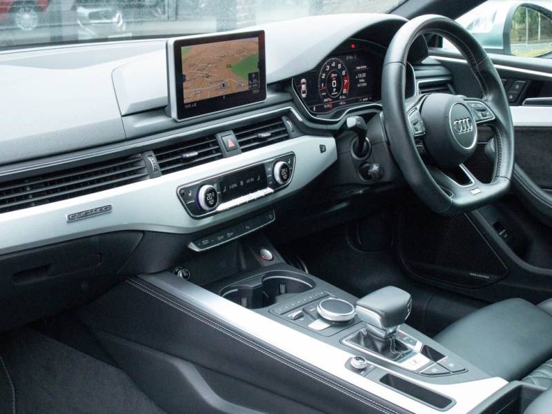 Audi A5   Registered:2017(17)