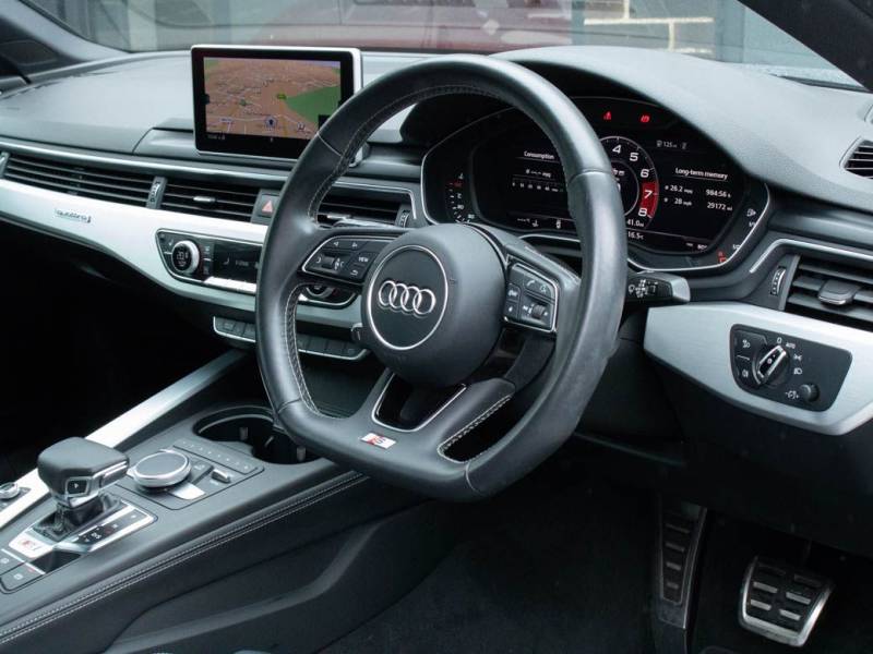 Audi A5   Registered:2017(17)