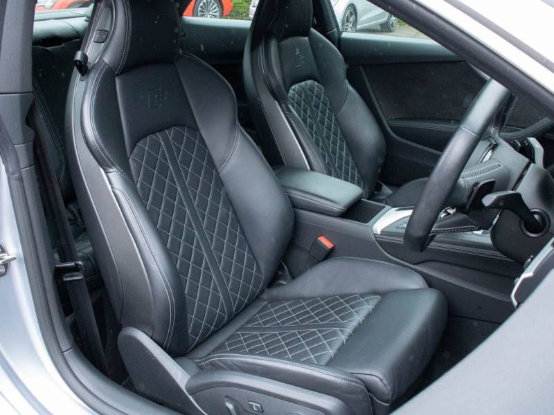 Audi A5   Registered:2017(17)