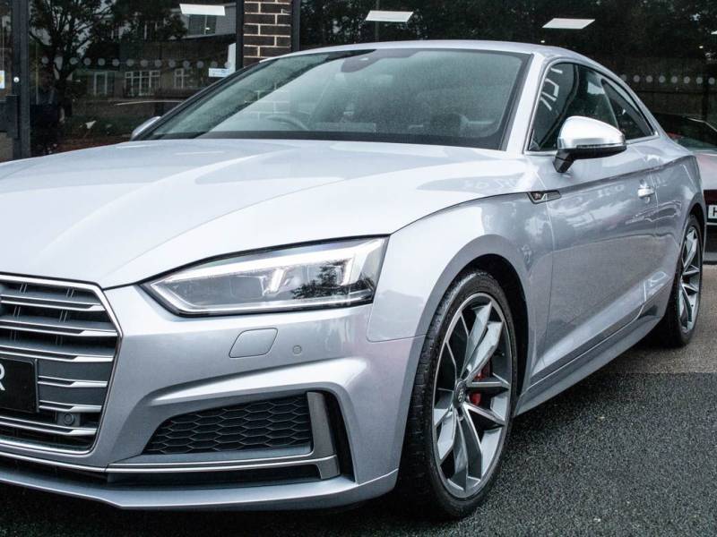 Audi A5   Registered:2017(17)
