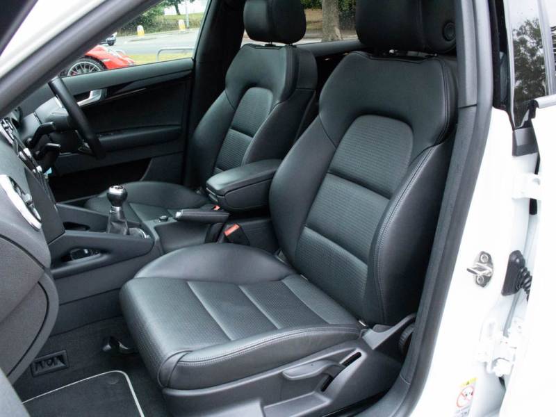 Audi A3   Registered:2012(12)