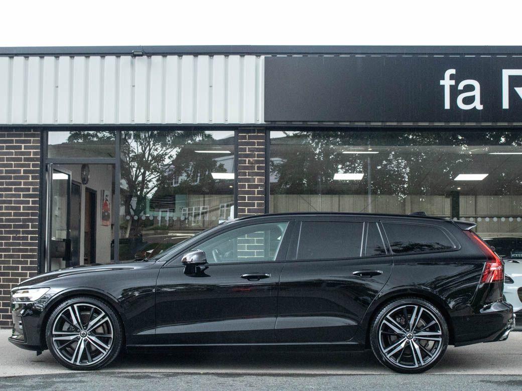 Volvo V60 2.0 B5P MHEV Mild Hybrid R-Design Auto 250ps Estate Petrol Onyx Black Metallic