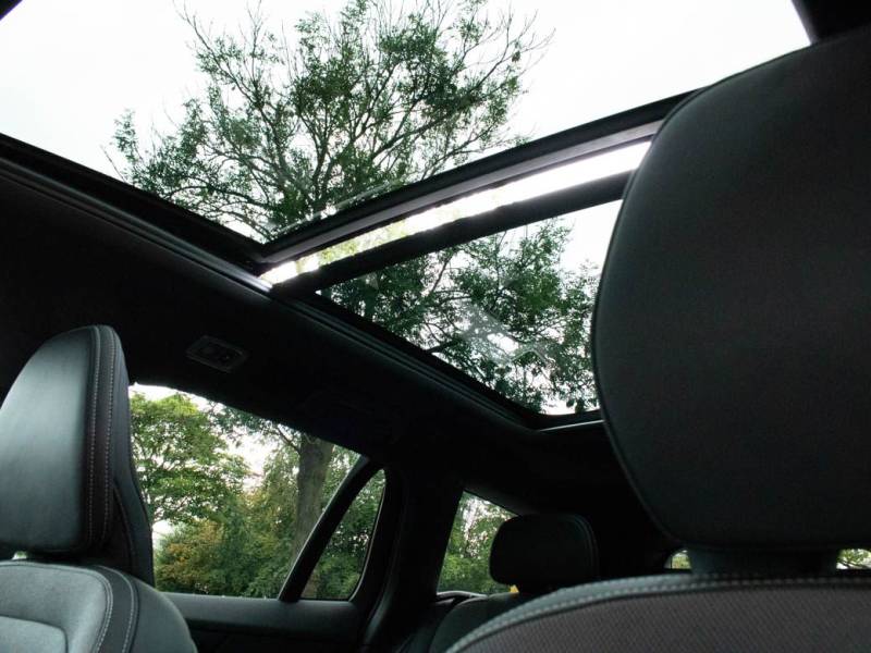 Volvo V60   Registered:2021(21)