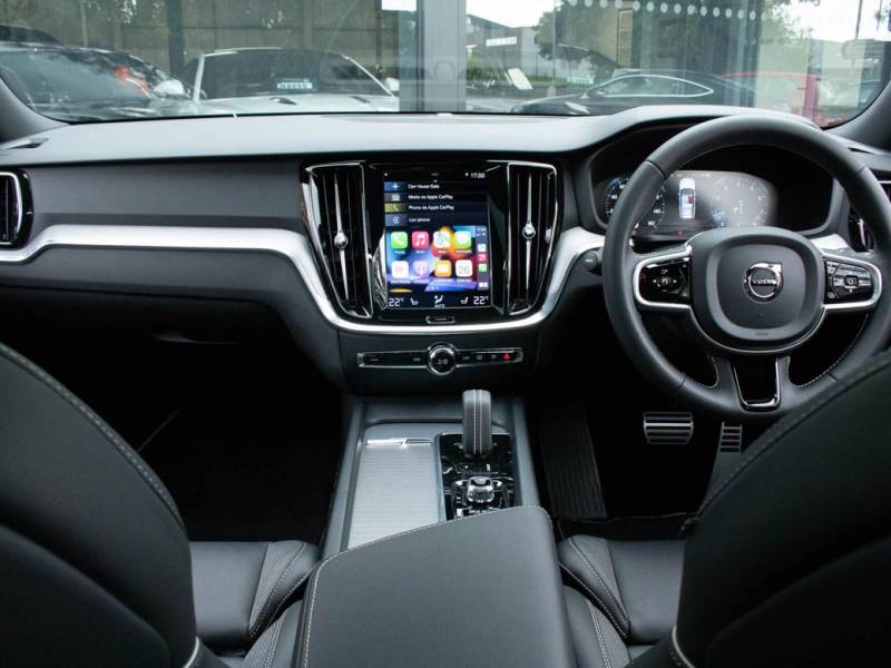 Volvo V60   Registered:2021(21)