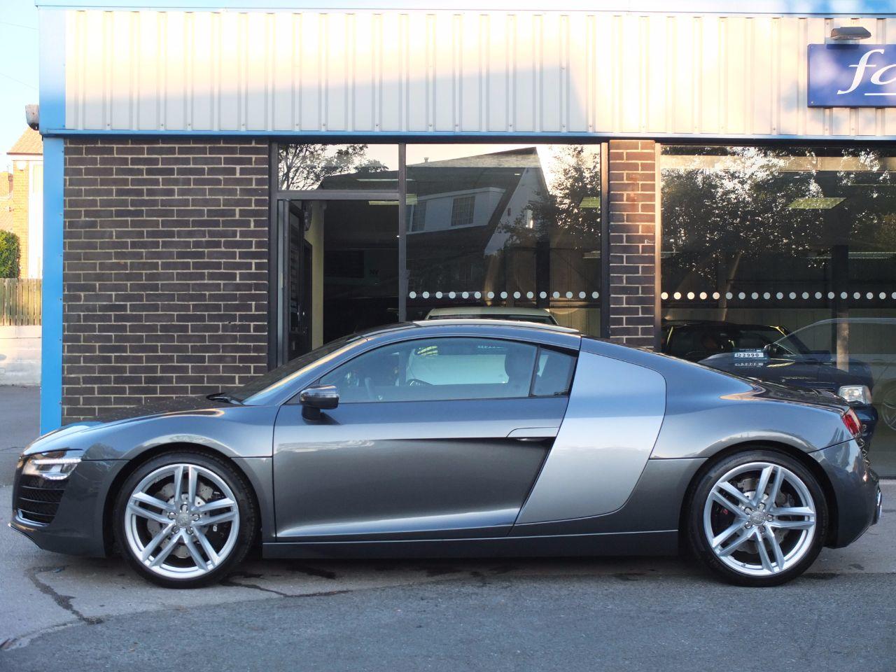 Audi R8 Coupe 4.2 FSI V8 Quattro S Tronic 430ps Coupe Petrol Daytona Grey Metallic, Quartz Grey Side Blades