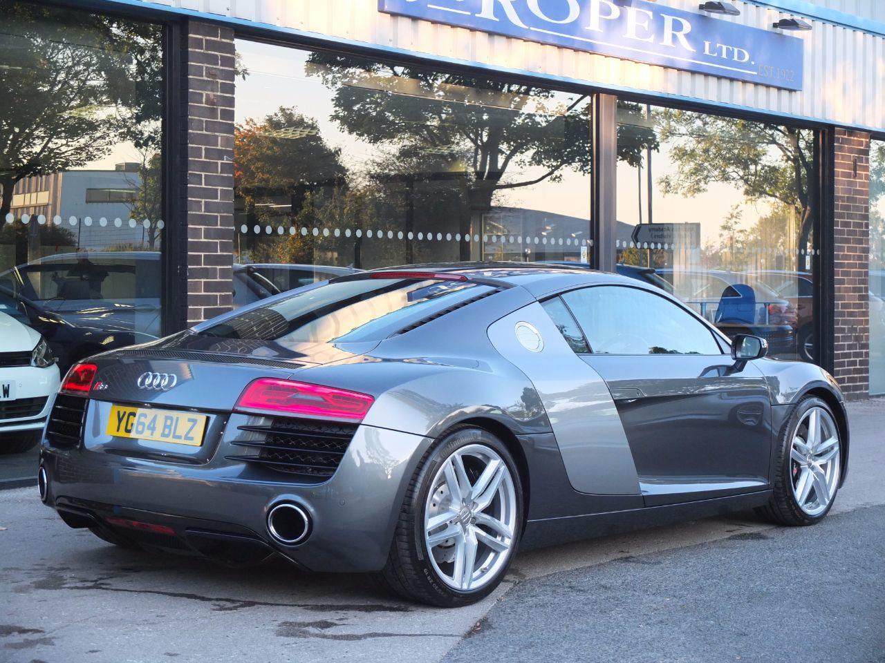 Audi R8 Coupe 4.2 FSI V8 Quattro S Tronic 430ps Coupe Petrol Daytona Grey Metallic, Quartz Grey Side Blades