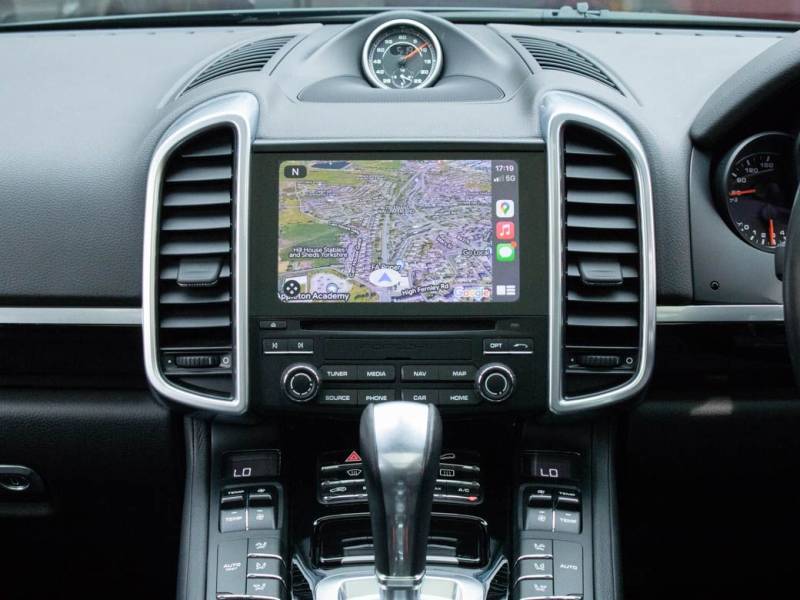 Porsche Cayenne   Registered:2016(66)