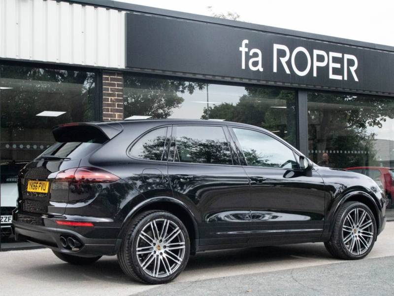 Porsche Cayenne   Registered:2016(66)