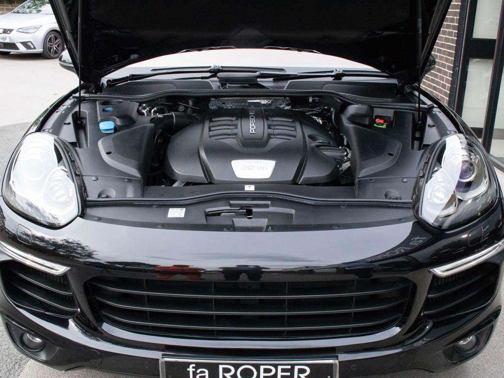 Porsche Cayenne 3.0 TD V6 Platinum Edition Tiptronic S AWD Auto Estate Diesel Jet Black Metallic