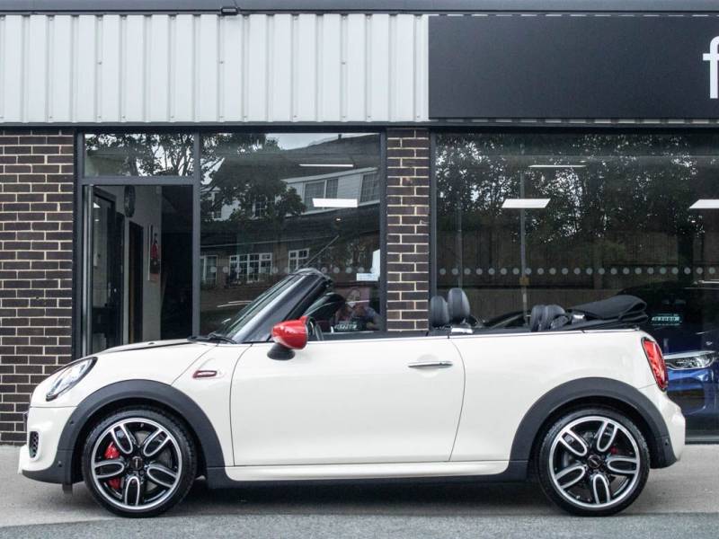 MINI Convertible   Registered:2019(69)