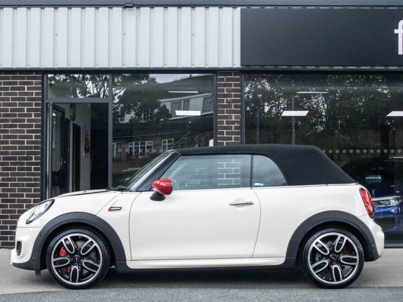 MINI Convertible   Registered:2019(69)