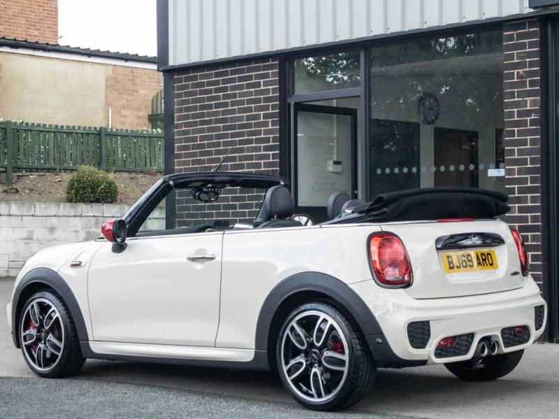 MINI Convertible   Registered:2019(69)