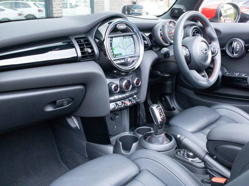 MINI Convertible   Registered:2019(69)