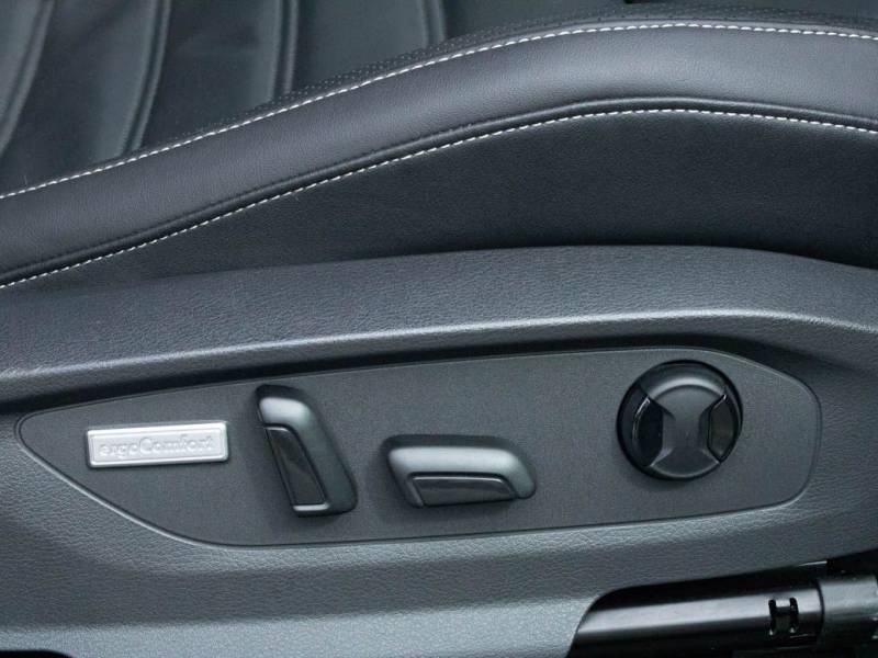 Volkswagen Amarok   Registered:2020(20)