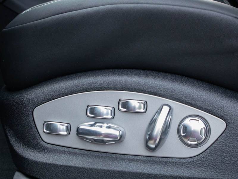 Porsche Macan   Registered:2022(22)