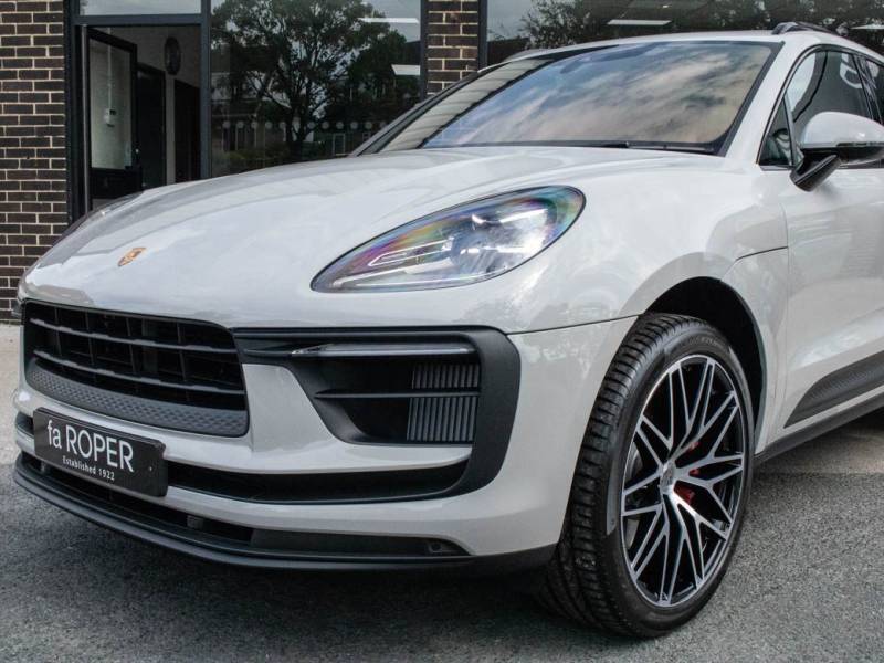 Porsche Macan   Registered:2022(22)